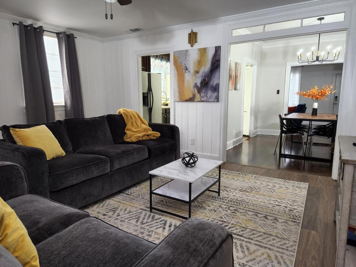 Spacious Centrally Located 3 Bed 2 Bath - Sleeps 8 Montgomery Exterior photo