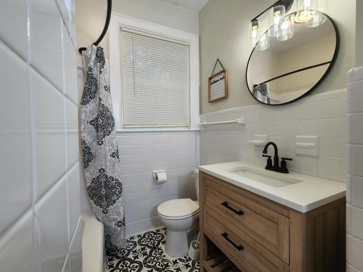 Spacious Centrally Located 3 Bed 2 Bath - Sleeps 8 Montgomery Exterior photo